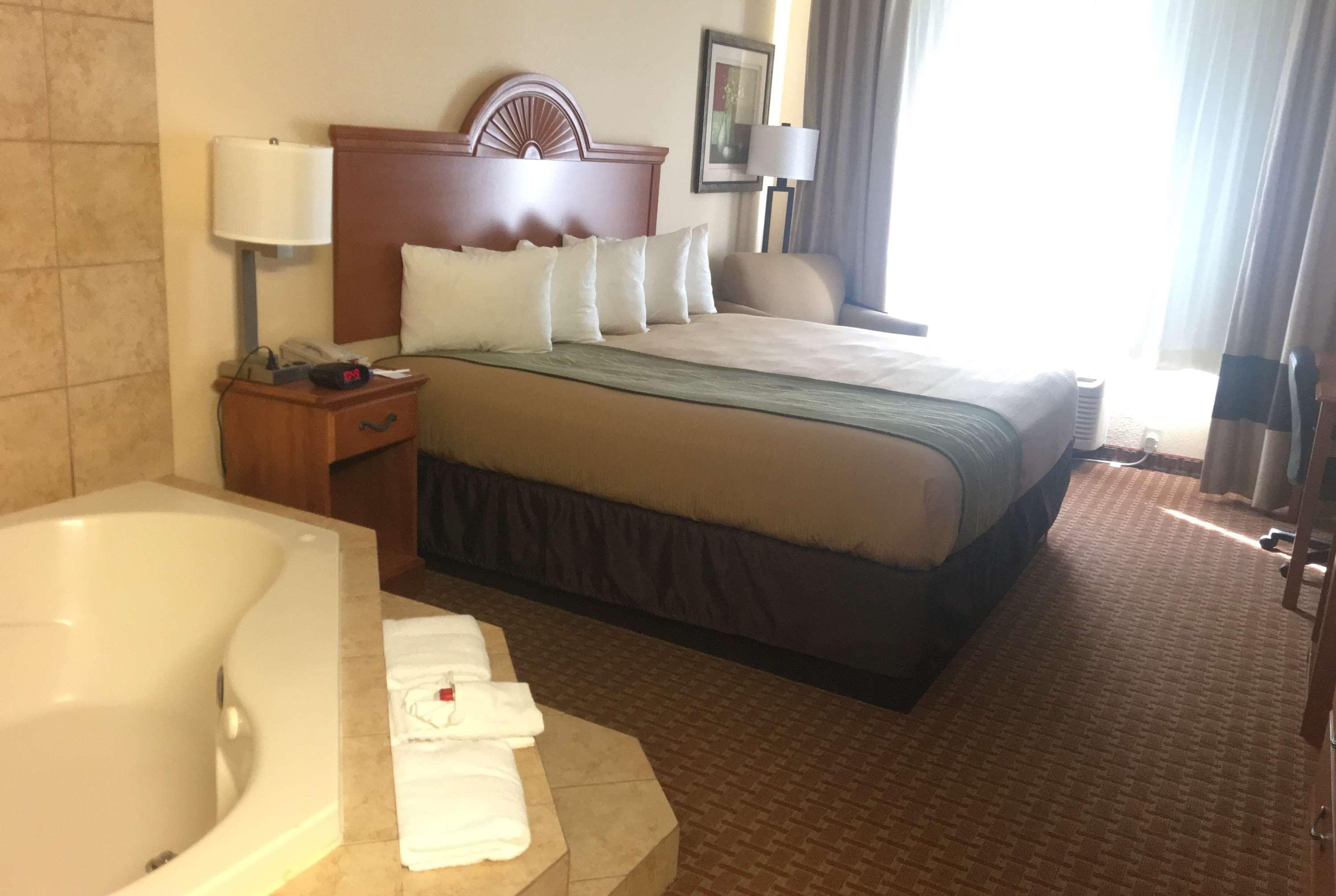 Hotel Super 8 By Wyndham Great Bend Zewnętrze zdjęcie