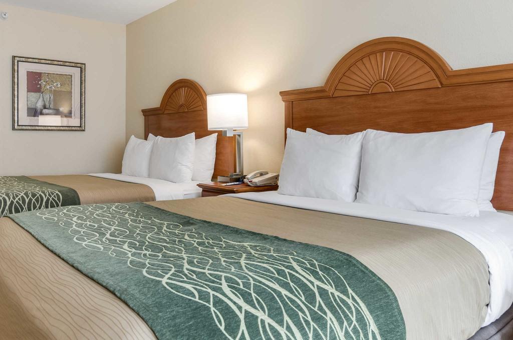 Hotel Super 8 By Wyndham Great Bend Zewnętrze zdjęcie
