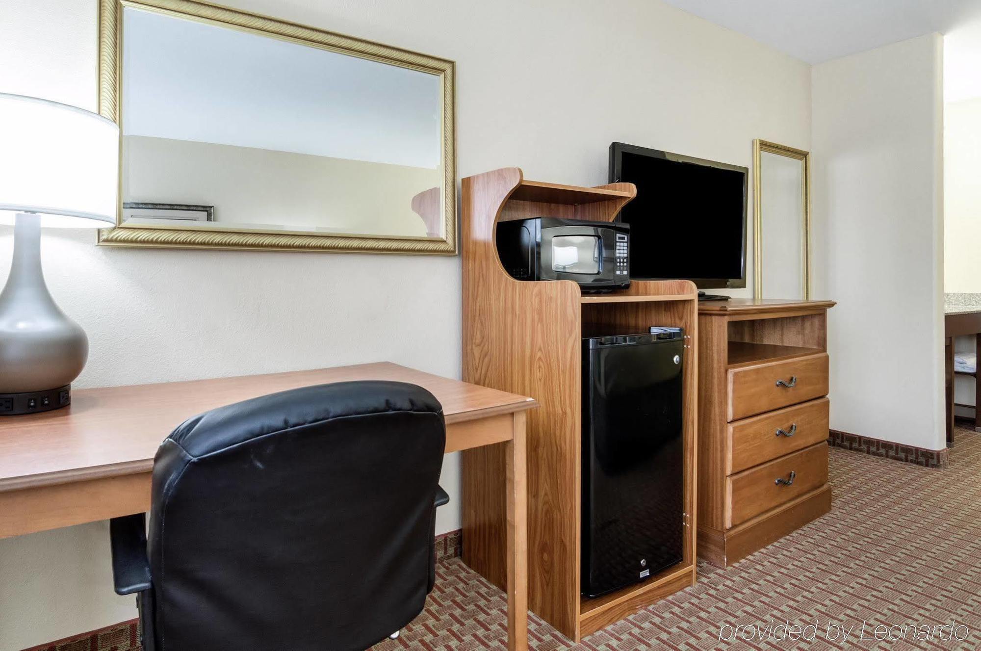 Hotel Super 8 By Wyndham Great Bend Zewnętrze zdjęcie