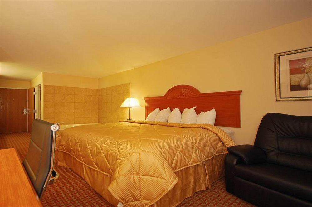 Hotel Super 8 By Wyndham Great Bend Pokój zdjęcie